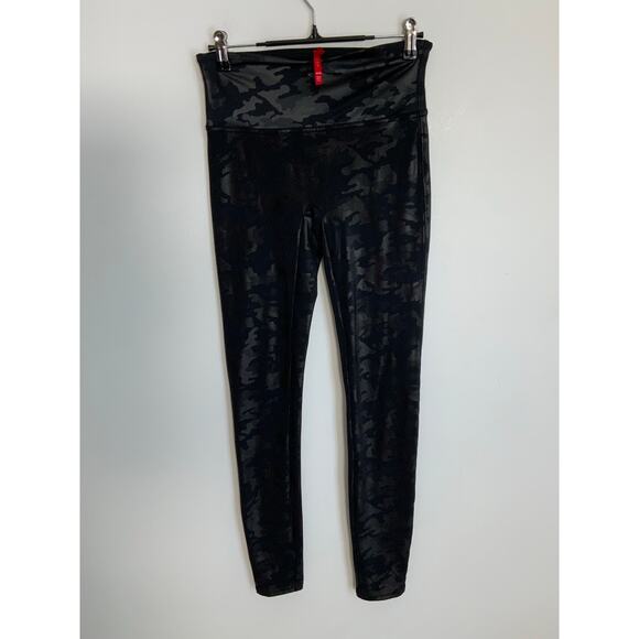 Spanx Camo Leggings‎ size medium - Picture 1 of 3